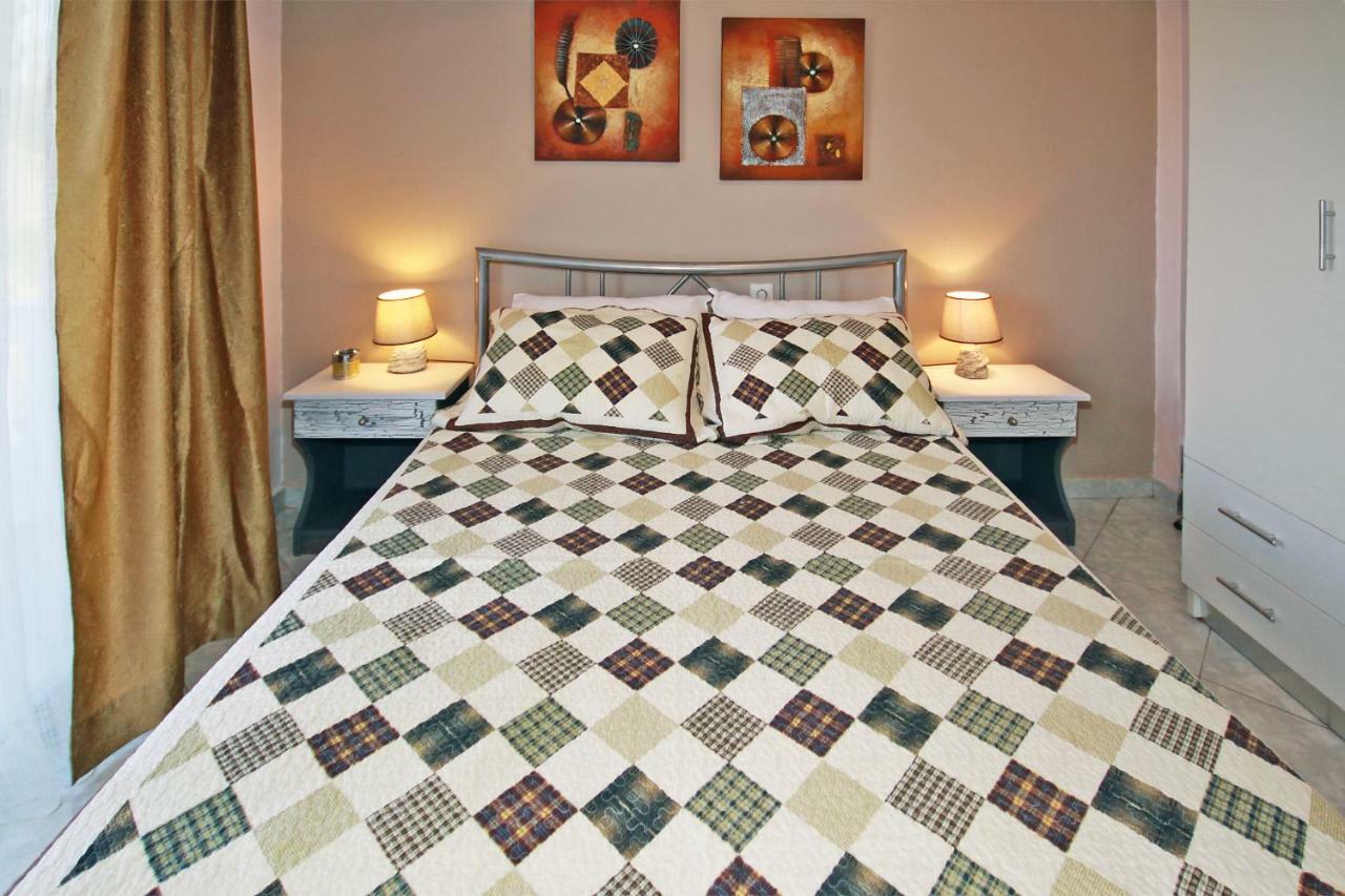 Zephyros Family Apartments 1 오르모스 파나기아스 외부 사진